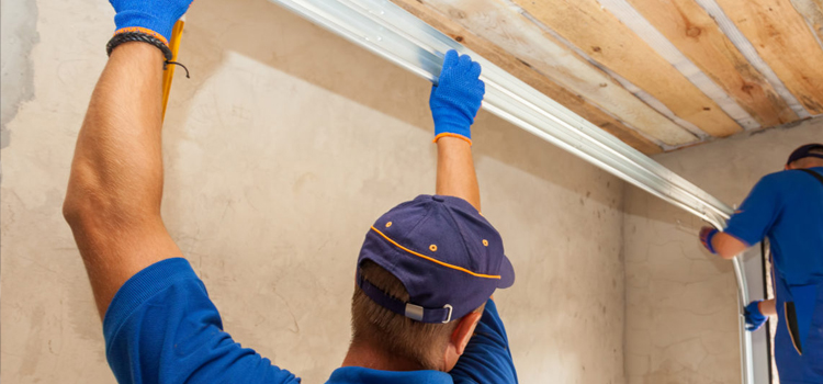 commercial overhead garage door repair in Tamarac